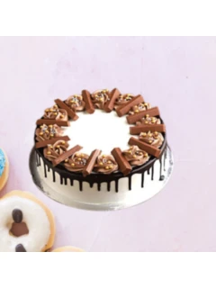 Creamy Chocolate Kitkat Cake